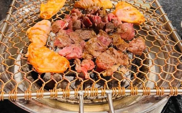 泥炉烤肉加盟