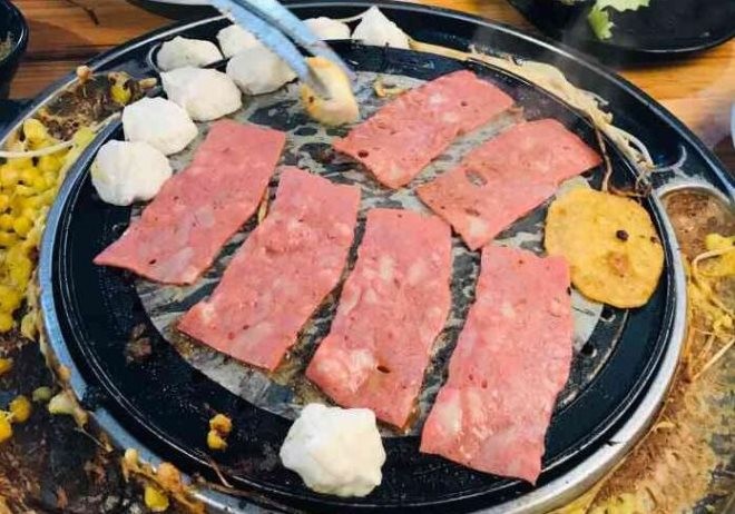 集合点烤肉加盟