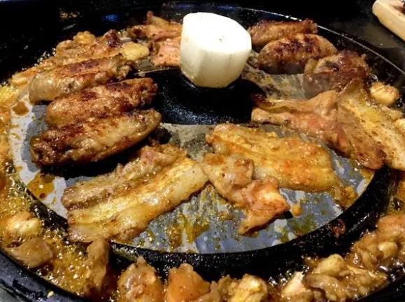 四方特色石棉烤肉 四方特色石棉烤肉