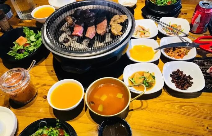拾烤部落烤肉加盟