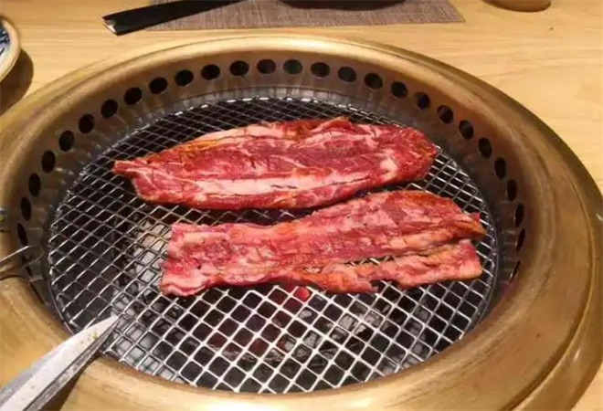 隐炙炭火烧肉酒场加盟