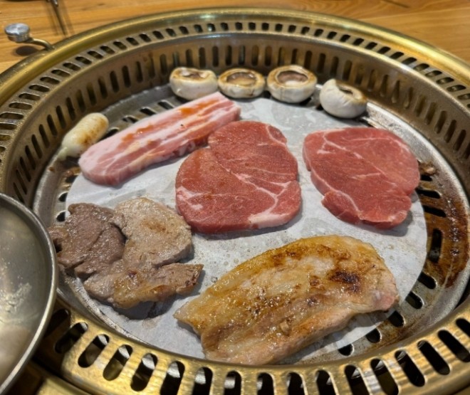 中端自助烤肉加盟
