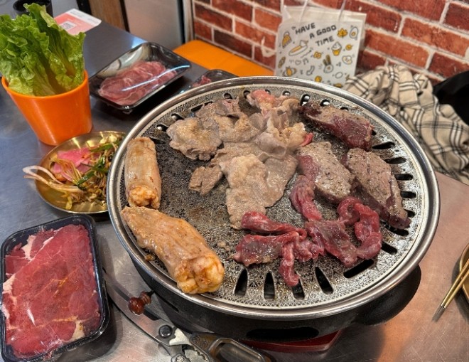 醉新火自助烤肉场加盟