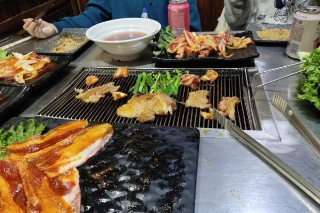 为青春地摊烤肉加盟