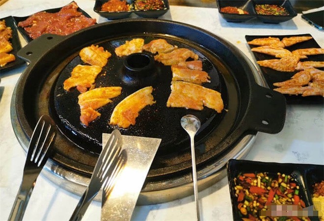 权釜山自助烤肉 权釜山自助烤肉