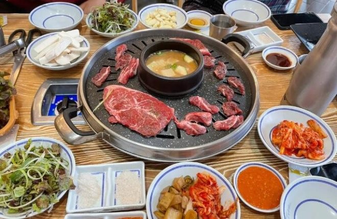 浪漫生活自助烤肉加盟