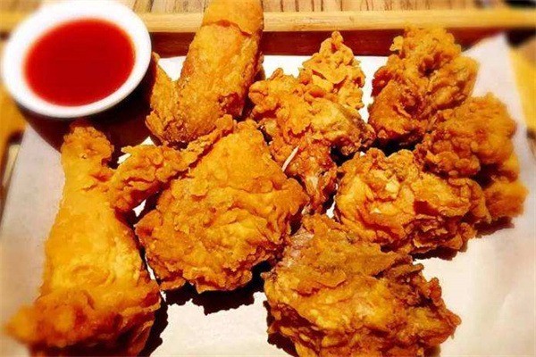 三个韩国炸鸡加盟