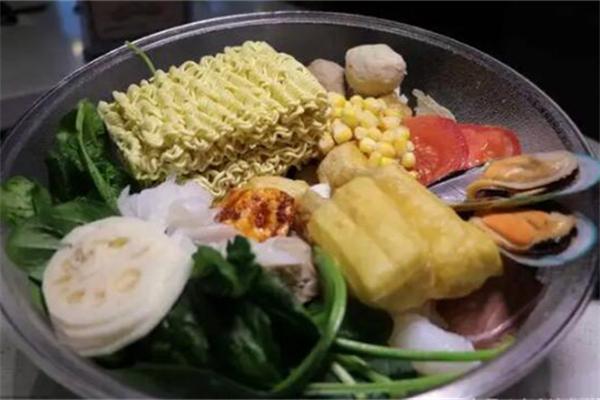 麻斗辣麻辣烫加盟