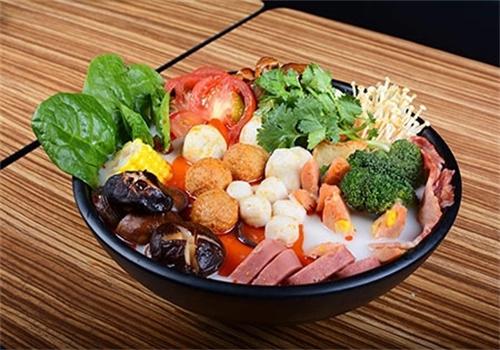 龙侠客麻辣烫加盟