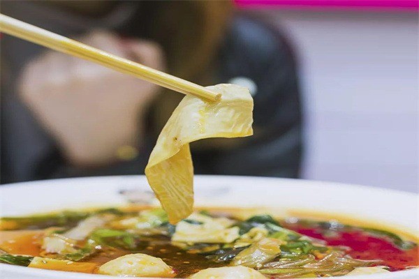 董大厨麻辣烫加盟