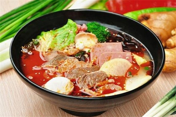 烫百味麻辣烫加盟
