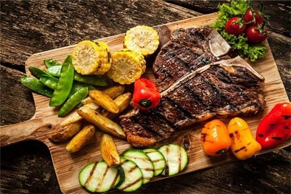 牛肉传中式牛排快餐加盟