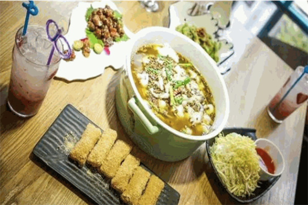 龙汤酸菜鱼加盟