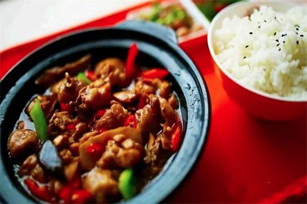 奔跑吧黄焖鸡米饭加盟
