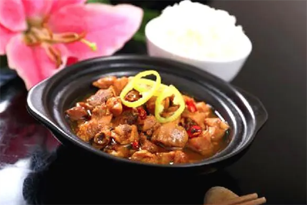 老孔家黄焖鸡米饭加盟