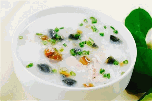 咸骨煲仔粥爽滑饺子王加盟