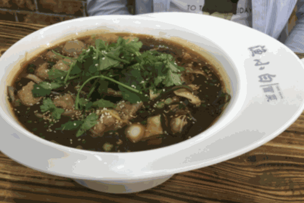 渔小白冒菜加盟