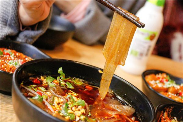 爱焱冒菜加盟