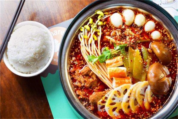 冒菜爱上米线加盟