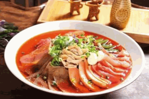 辣小乔火锅冒菜加盟