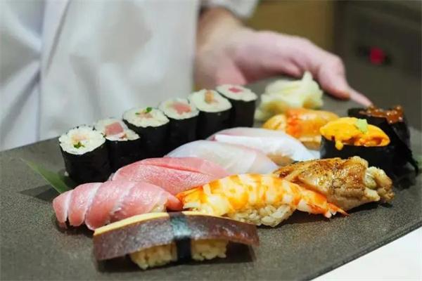 全垒打日料加盟
