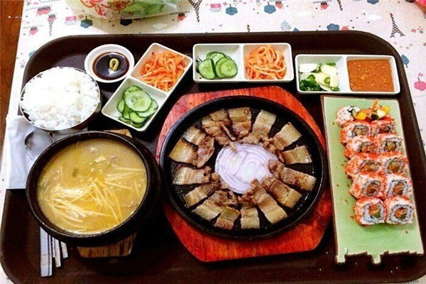 西塔小鲜肉料理加盟