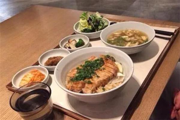 寻味先生日式简餐加盟