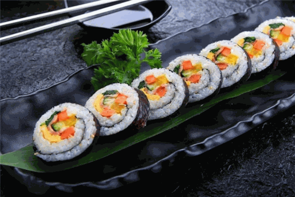 禾重寿司.料理加盟