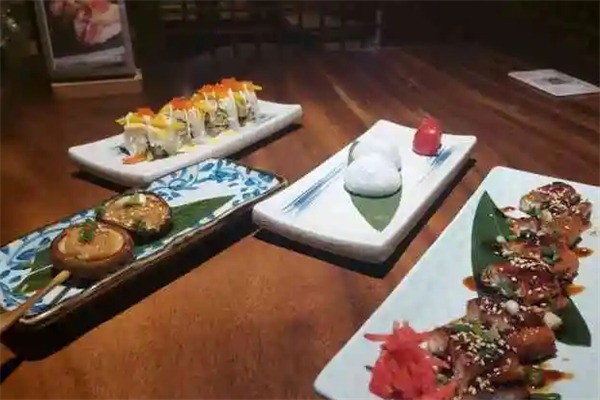 鹤鬼料理店加盟