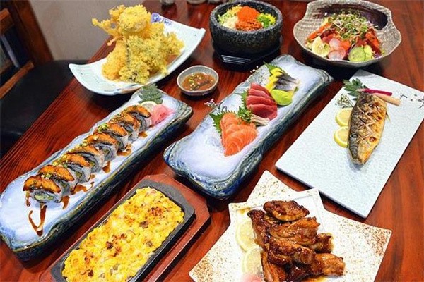 东池日式料理加盟