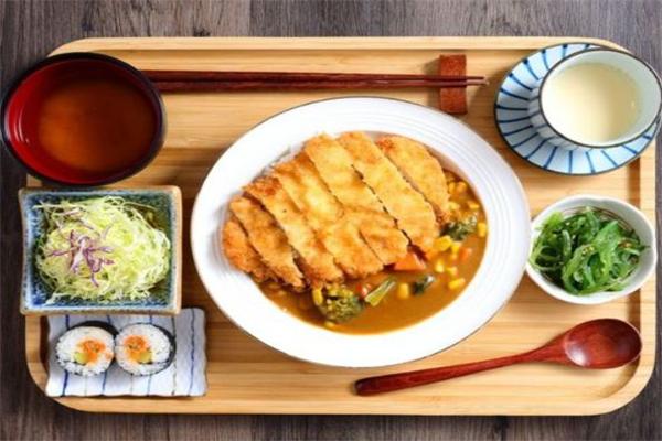 和味烧日式定食加盟