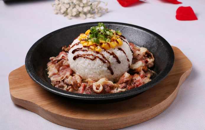 炳峙烤肉饭加盟