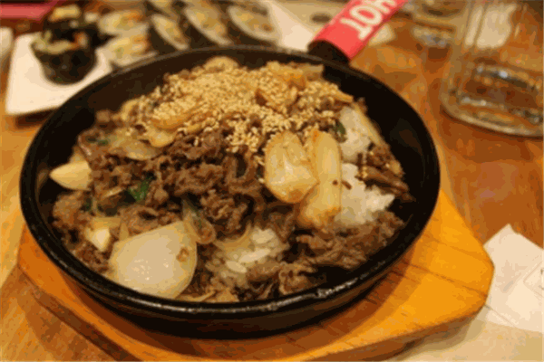 饭和鱼糕加盟
