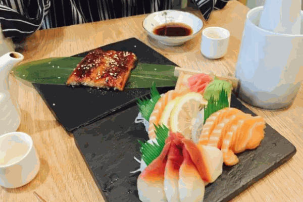 银鹤料理加盟