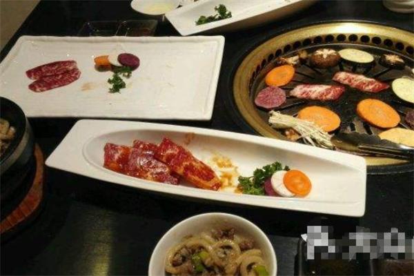 食冶日本料理铁板烧加盟