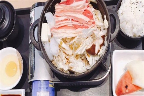 牛家酒场料理加盟