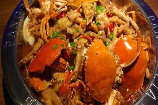 畔哥俩肉蟹煲餐厅加盟
