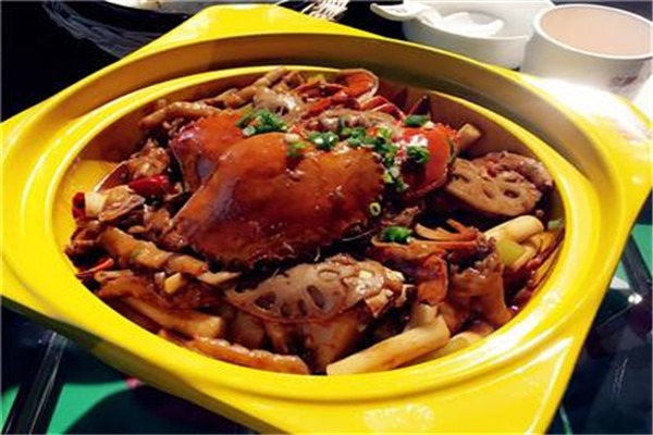 馋阿胖肉蟹煲加盟