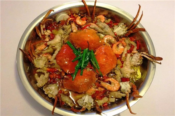 哥缘肉蟹煲加盟