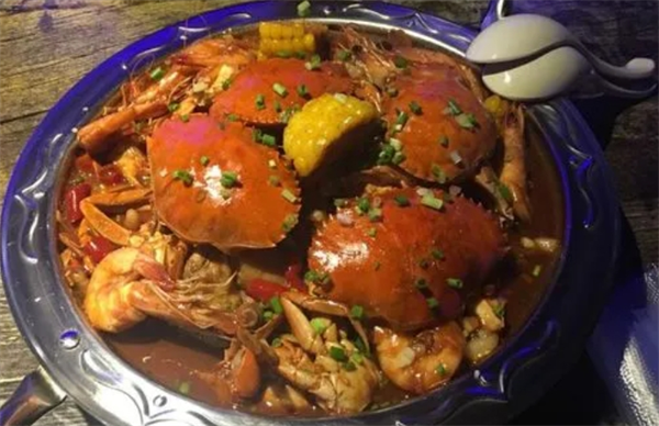馋嘴哥肉蟹煲加盟