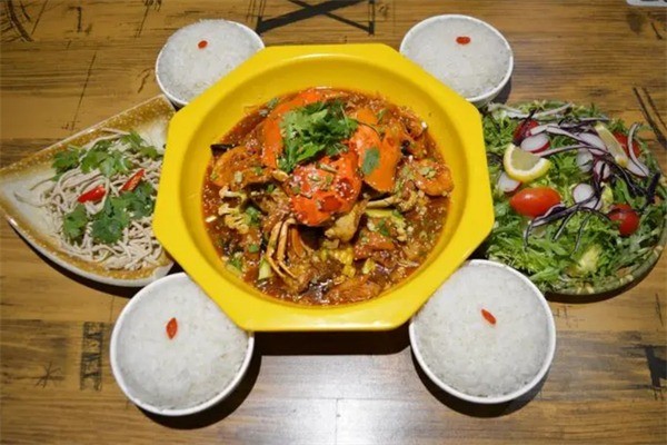 猴子山下肉蟹煲加盟