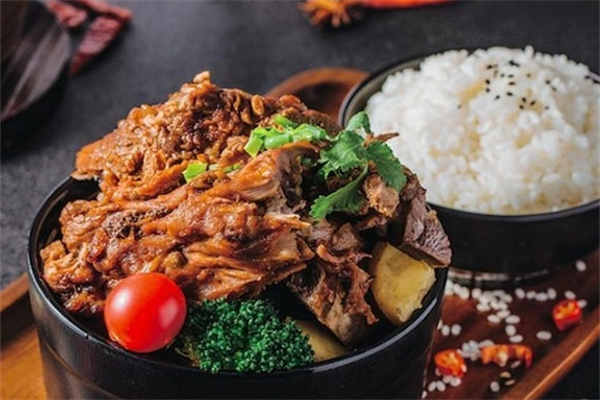 麻辣小鲜辣骨饭加盟