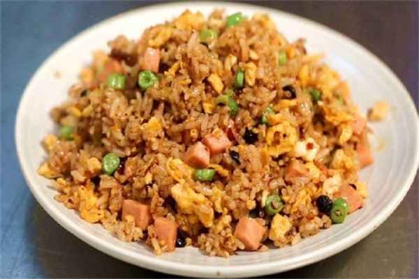 龙哥海鲜炒饭加盟
