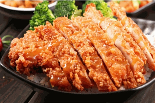 龙记香酥鸡排饭加盟