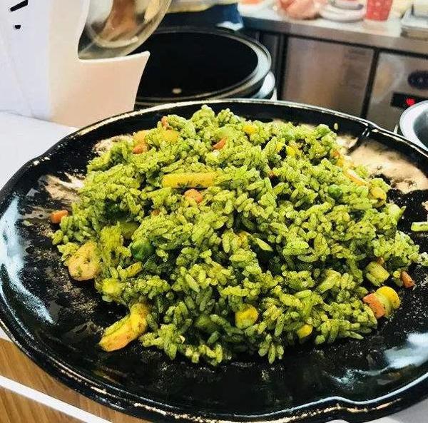 囧多多易拉罐茶油炒饭加盟