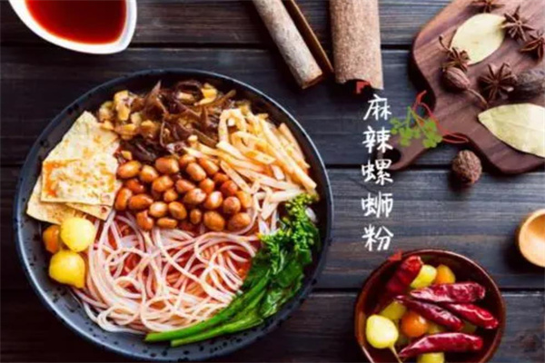 柳州肥仔螺蛳粉加盟