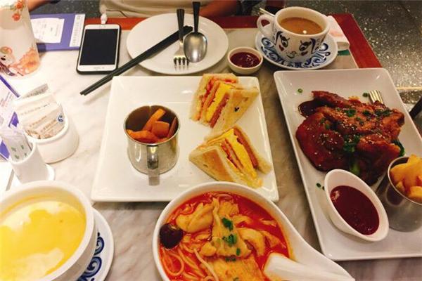 港盛茶餐厅加盟