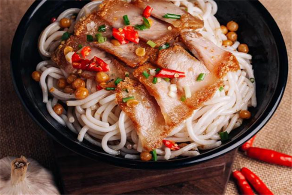 麻麻辣辣卤粉加盟