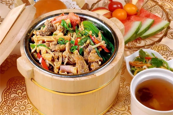 小湘屯木桶饭加盟
