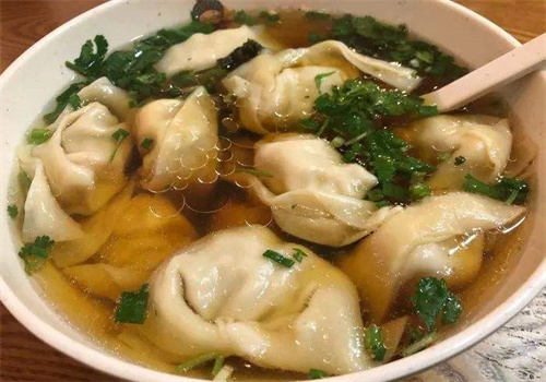 俏佬姥馄饨加盟